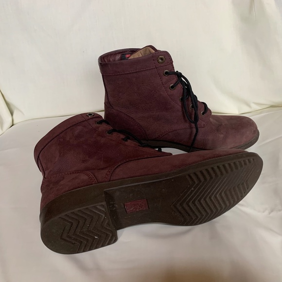 Woman’s Kodiak Waterproof Boots Size US 11 - Picture 1 of 5